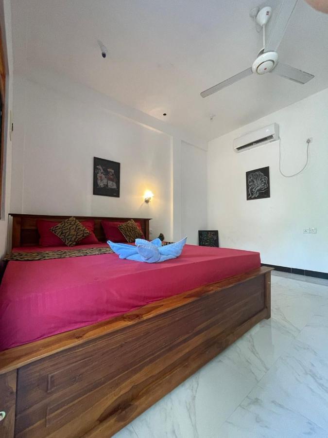 Hotel ubay guest&restaurant à Trincomalee Extérieur photo