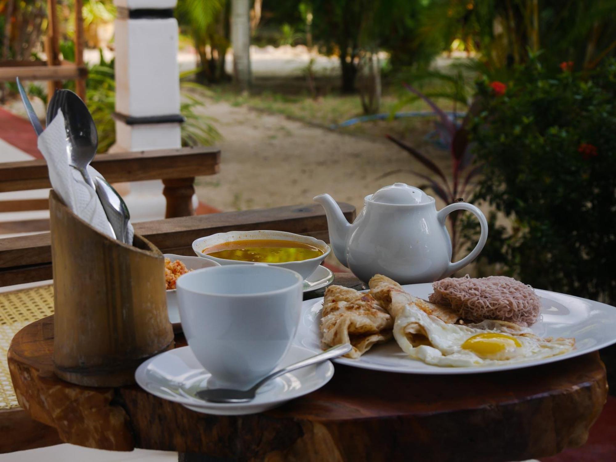Hotel ubay guest&restaurant à Trincomalee Extérieur photo